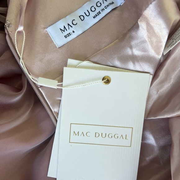 Mac Duggal Evening 67414D Long Sleeve Deep V-Neck Gown Size 4 Prom Pageant Dress - Picture 10 of 11